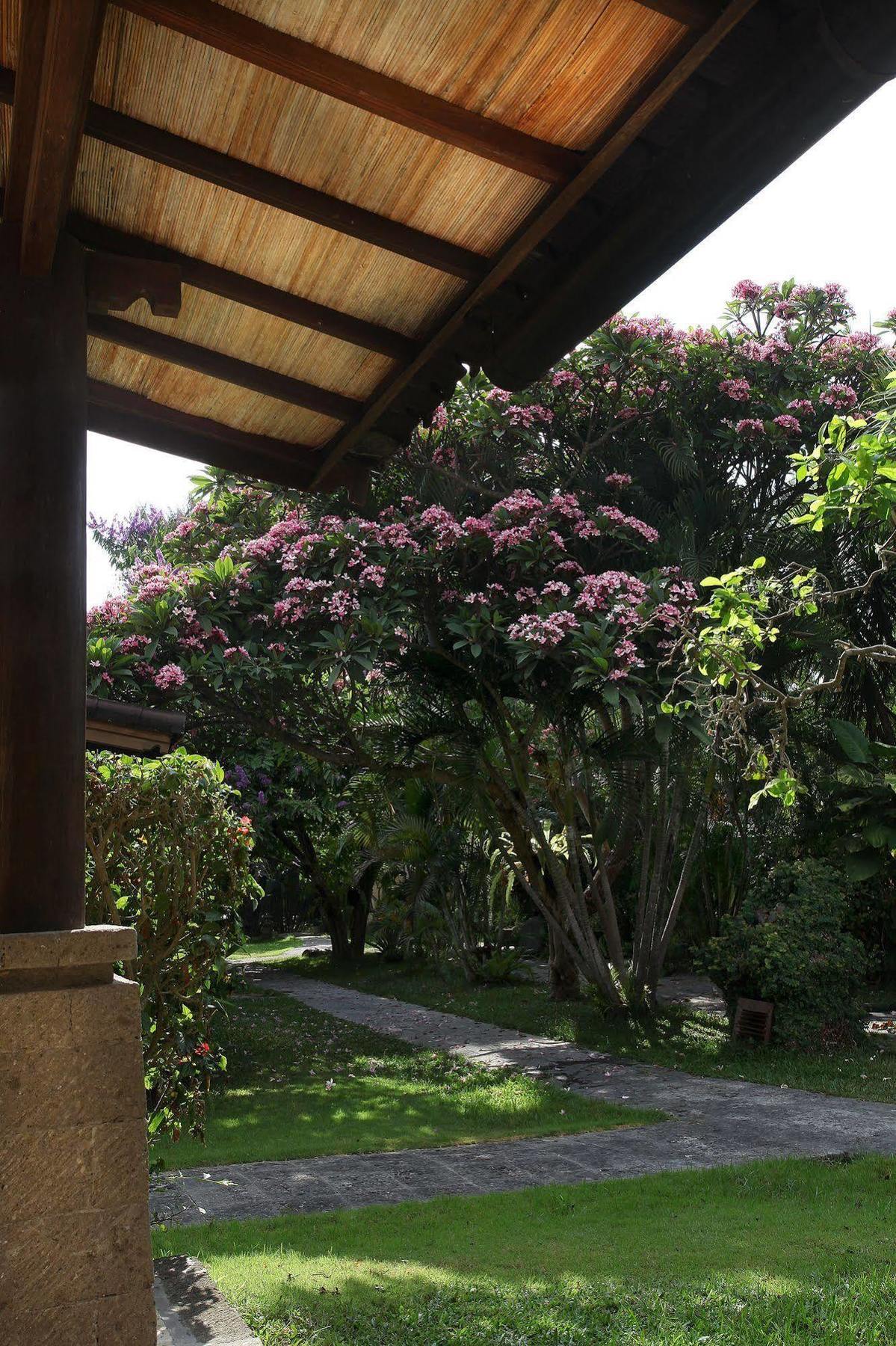 Villa Lalu Seminyak Zewnętrze zdjęcie